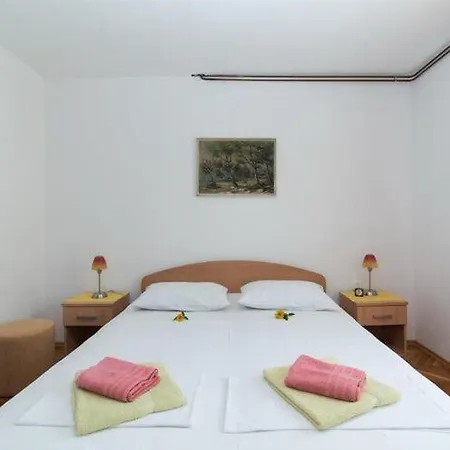 Natasa- One Bedroom With Terrace A2 - St * Supetar