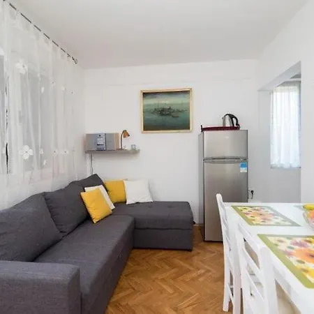Natasa- One Bedroom With Terrace A2 - St Appartement *