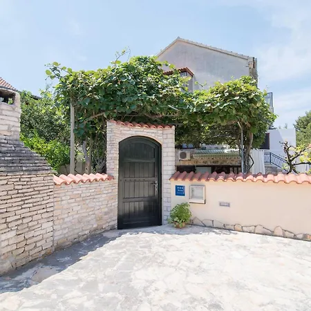 Natasa- One Bedroom With Terrace A2 - St Supetar